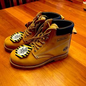 Fuda Steel toed boots. Tan leather